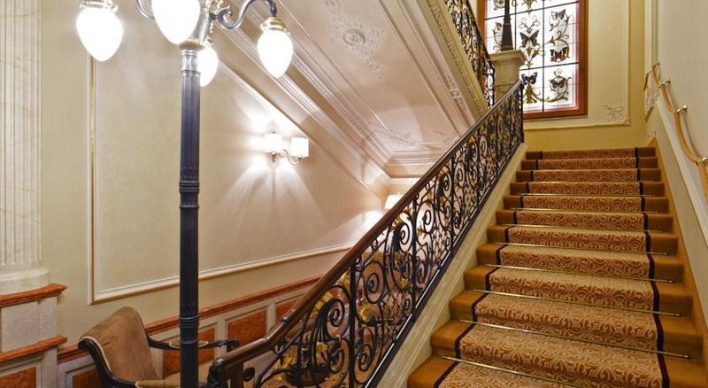 Quisisana Palace Κάρλοβι Βάρι Εξωτερικό φωτογραφία