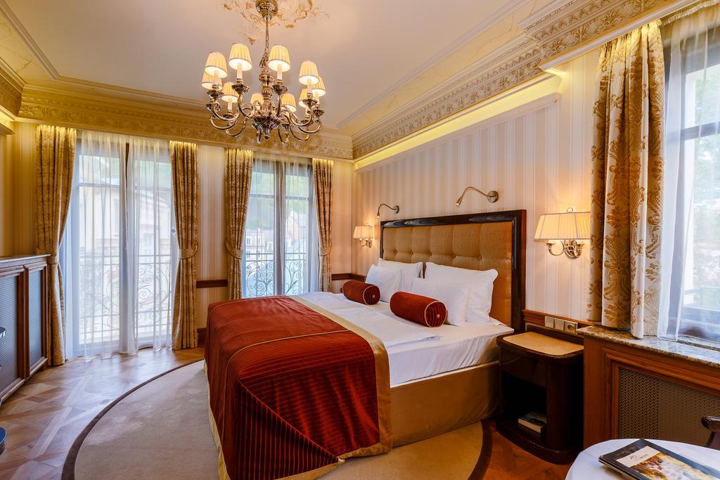 Quisisana Palace Κάρλοβι Βάρι Εξωτερικό φωτογραφία
